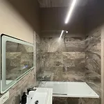 Smarthome 16 - Free Private Parking Apartment *