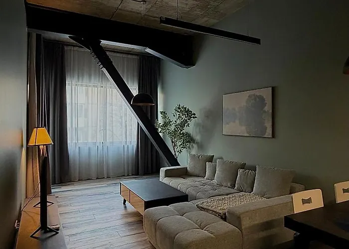 Smarthome 16 - Free Private Parking *